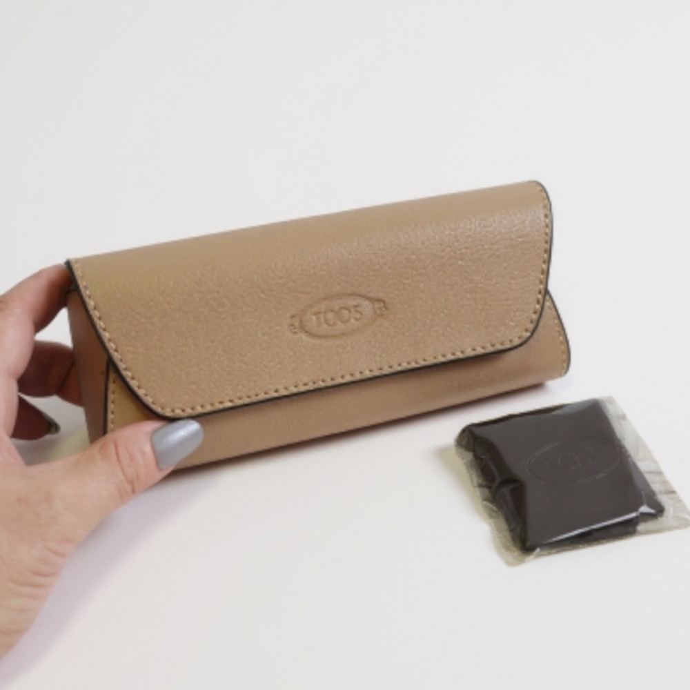 New TOD'S Tan Leather Glasses Case